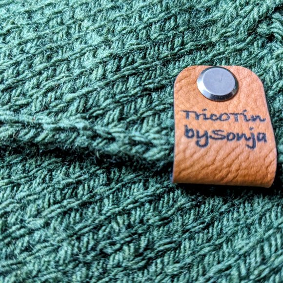 Hand knit deep forest green Christmas sweater for toddlers Reindeer pattern Fair - Picture 4 of 5